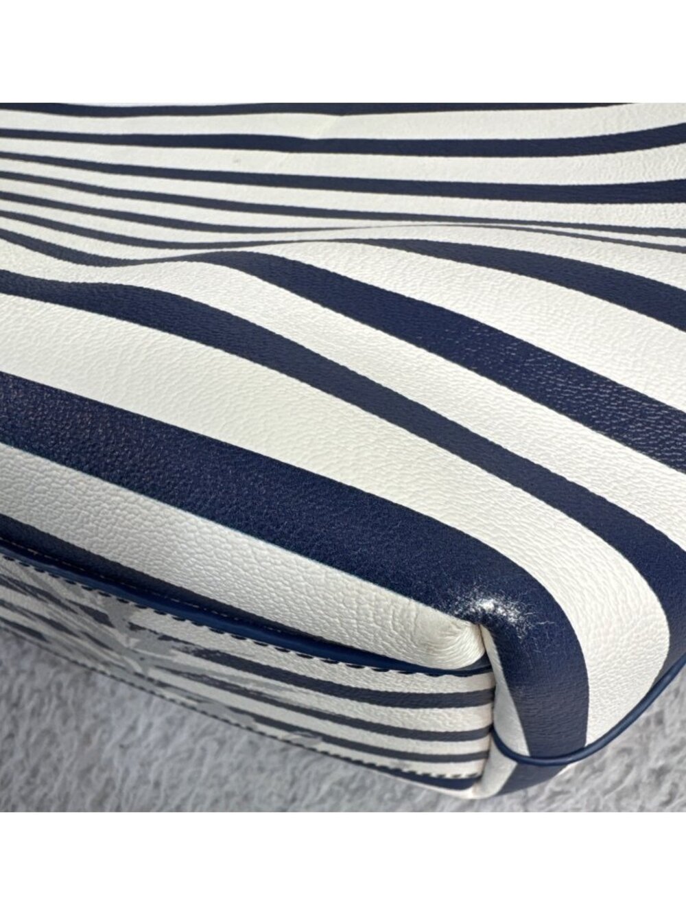 Tommy Bahama Floral Stripe Tote W/Pouch Navy White Faux Leather Travel Beach 90s - Picture 10 of 16